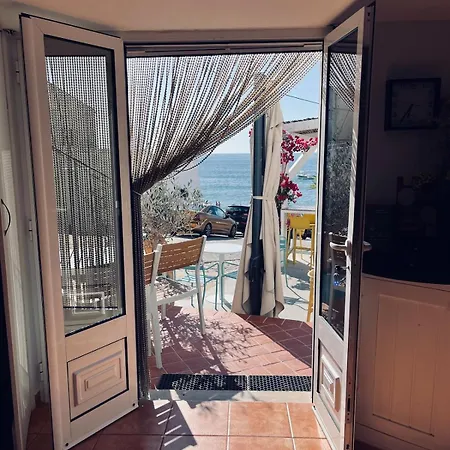 Casa Calma - A Delightful Ocean Front Retreat In *